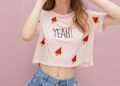 Cute T-shirts for teenagers: what they are and how to choose