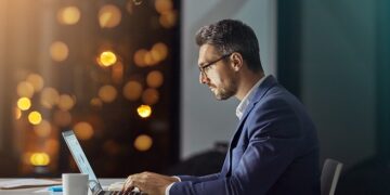 Renting a dedicated virtual server: main advantages of the service
