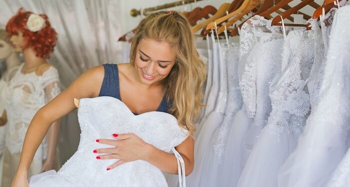 How to choose a wedding dress based on your body type