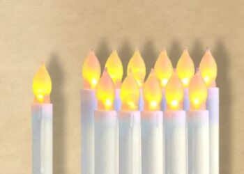 Light up sour Space with incendio’s Harry Potter floating candles