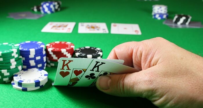 텍사스 홀덤이란 무엇이며 온라인 게임 방법