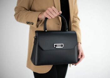 How to choose a bag for business style: rules and main stages