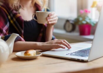 Convenient online tool for downloading videos from Twitter platform: advantages of using